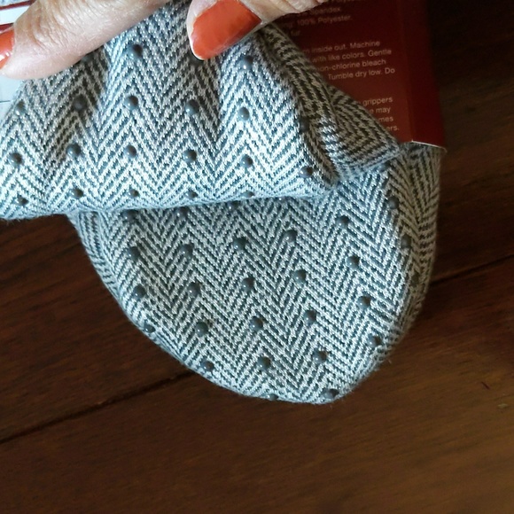Wondershop for Target slipper socks - Picture 3 of 7